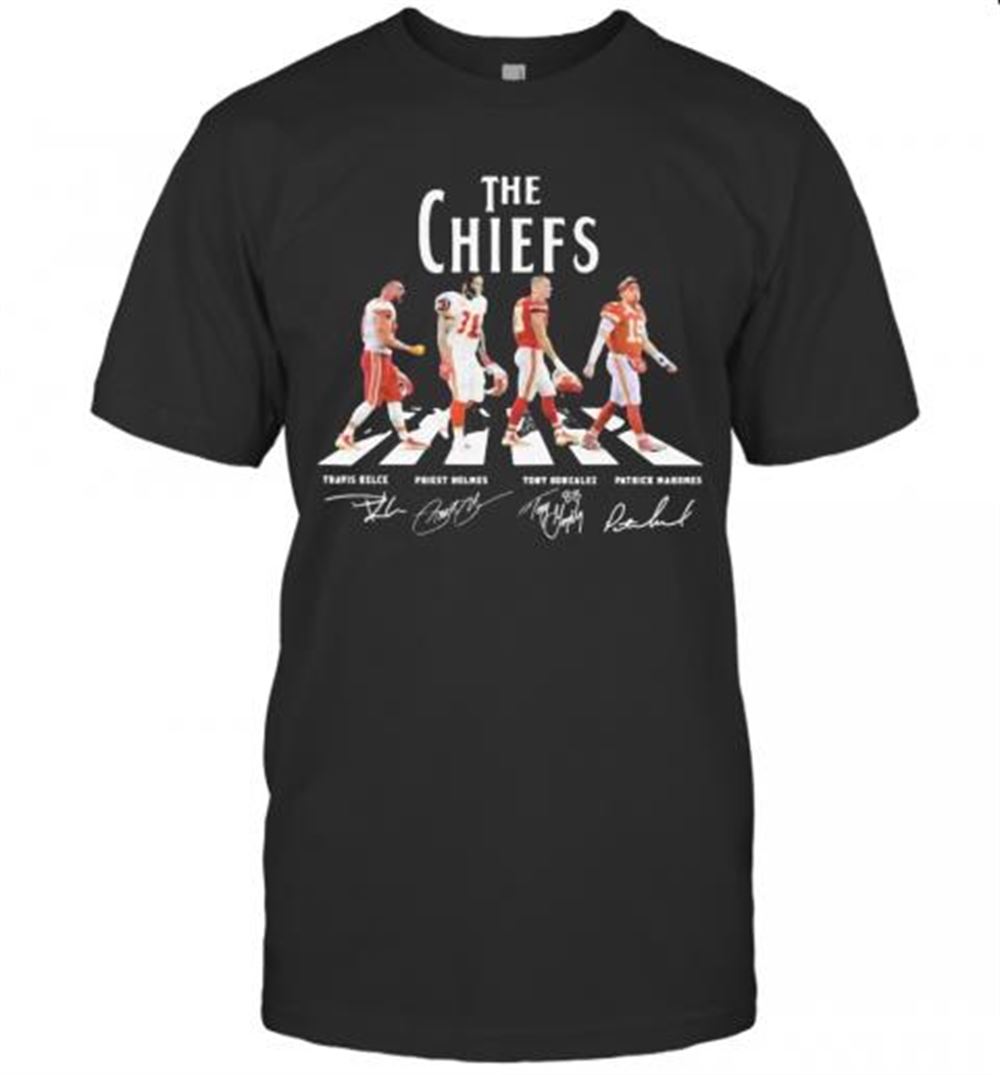 Interesting The Chiefs Abbey Road Players Signatures T-shirt 