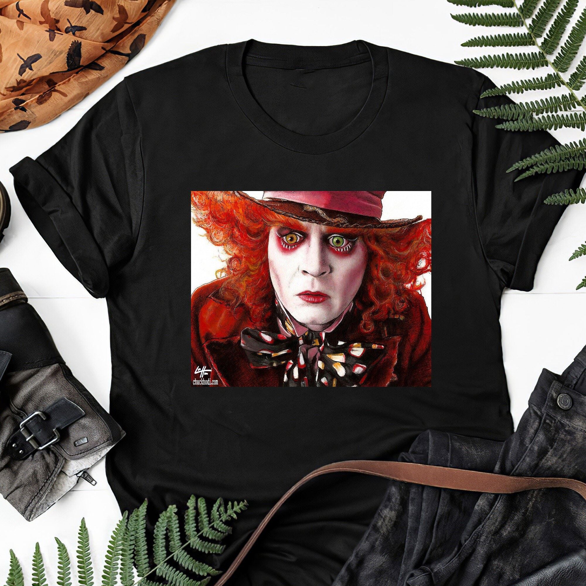 Interesting Mad Hatter Johnny Depp Red Queen Fantasy Magic Gift Tee For Men Women Unisex T-shirt 