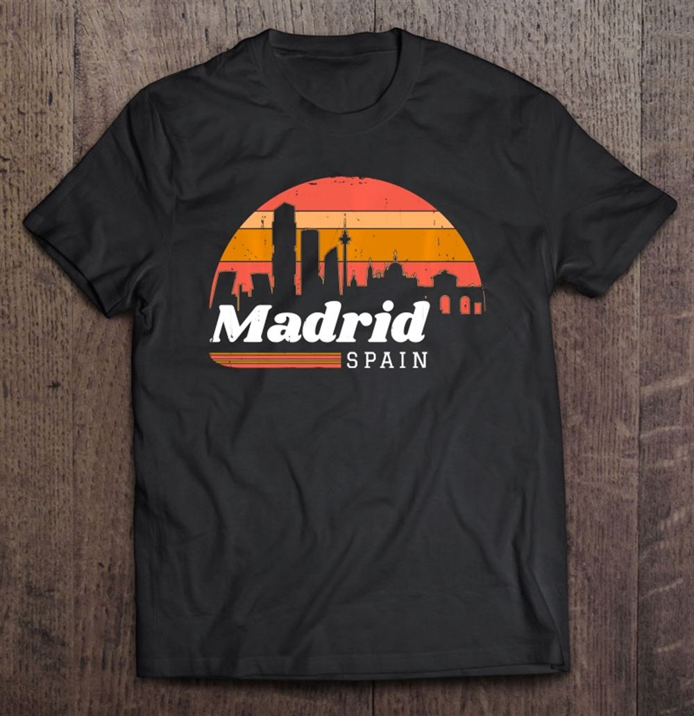Limited Editon Vintage Madrid Spain Spain Souvenir Vacation Gift Tee Pullover 