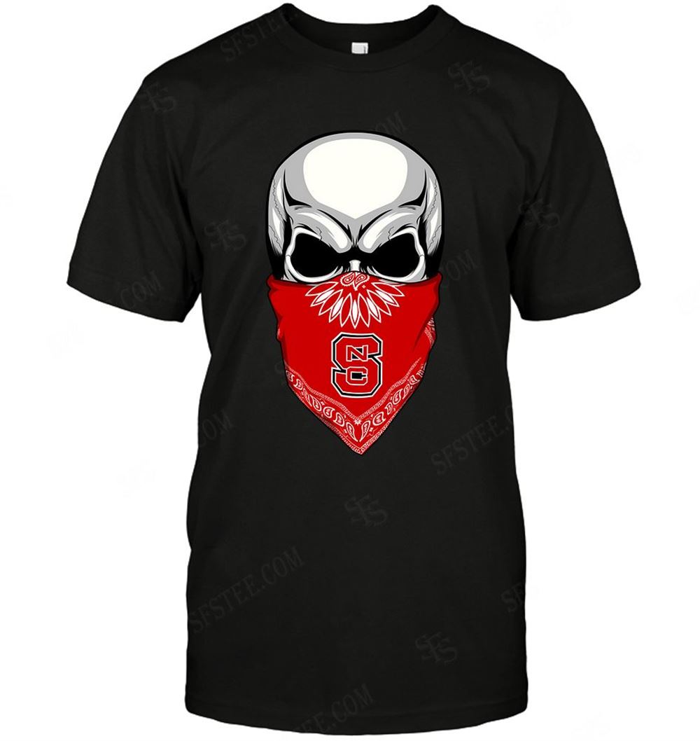 Gifts Ncaa Nc State Wolfpack Skull Rock With Mask 